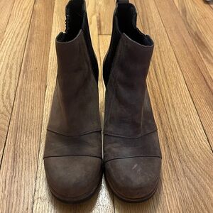 Sorel Joan Dark Brown Wedge Boots -Women’s size 8